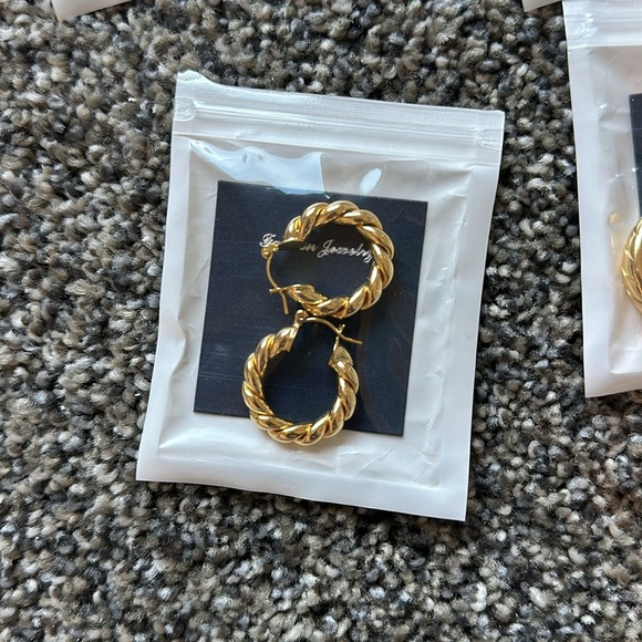 Amazon Gold Earrings Set for Women - Picture 2 of 9